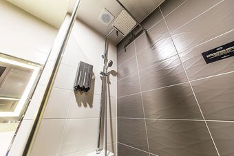 Hotel 9 In Dongdaemoon