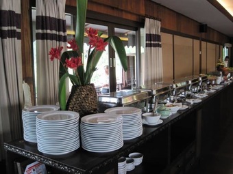 Hotel Coconut Home Resort