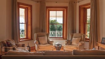 Hotel Merindol Manor