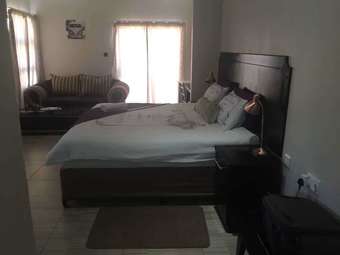 Hotel Eagle Suites Guest House