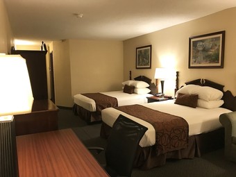 Hotel Greenwood Inn & Suites