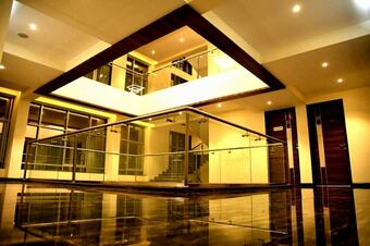 Hotel Sadhana Executive