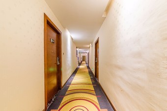 Kaiserdom Hotel Airport Branch