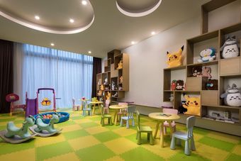 Hotel Crowne Plaza Qingdao Oriental Movie Metropolis