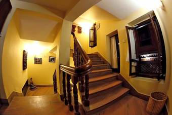 Hotel The Yeti Guest House