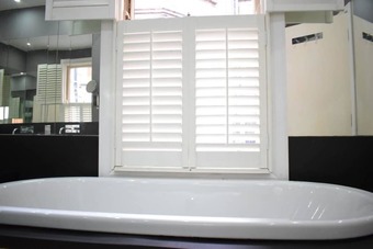 Beautiful Kensington 2 Bedroom Luxury Apartment