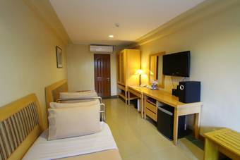 Hotel Trace Suites