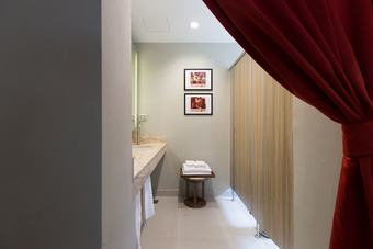 Hotel Prince Theatre Heritage Stay