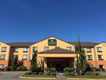 Hotel Evergreen Inn And Suites