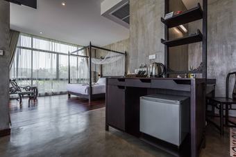 Hotel Bansaeo Garden And Resort