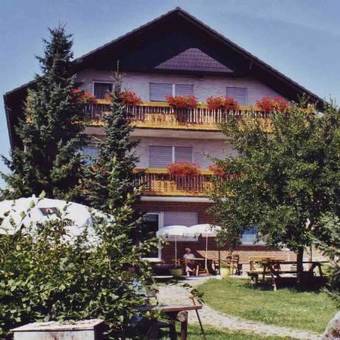 Hostal Pension & Caf� Haus Dewenter