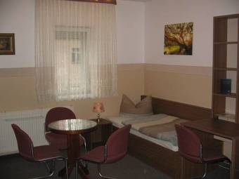 Hostal Pension "city"