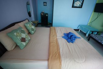 Hotel Baan Coconut At Koh Larn