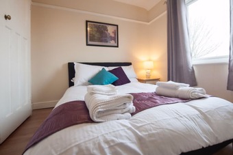 Holiday Home - Sleeps 7