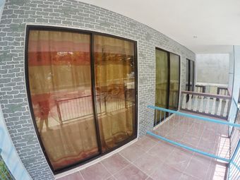 Hotel The Biggies Inn