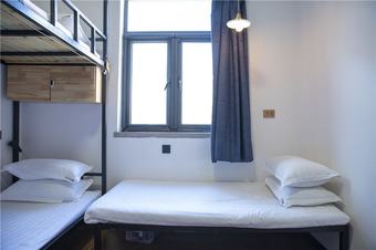 Hostal Zeako Youth Hostel