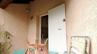 House With One Bedroom In Saint-r�my-de-provence, With Wonderful Mountain View, Furnished Terrace And Wifi - 60 Km From The Beach