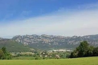 House With 4 Bedrooms In Gironella, With Wonderful Mountain View, Furnished Terrace And Wifi - 50 Km From The Slopes