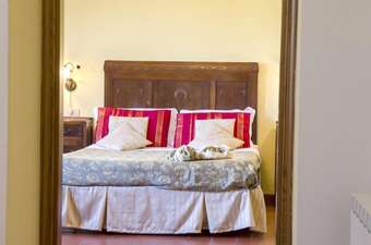 Mansion With 12 Bedrooms In Cortona, With Wonderful Mountain View, Private Pool, Enclosed Garden