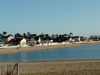 House With 3 Bedrooms In Marennes, With Enclosed Garden And Wifi - 200 M From The Beach