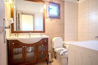 Villa With 10 Bedrooms In Kaloniktis-rethymno, With Wonderful Sea View, Private Pool, Enclosed Garden - 14 Km From The Beach