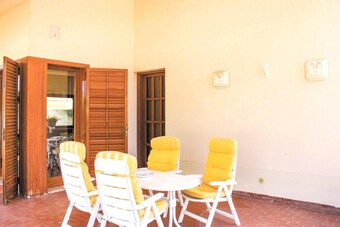 Villa With 2 Bedrooms In Mazara Del Vallo, With Pool Access, Enclosed Garden And Wifi - 200 M From The Beach