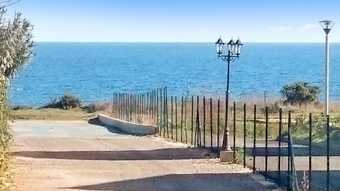 House With 2 Bedrooms In Prunete, With Pool Access And Terrace - 200 M From The Beach