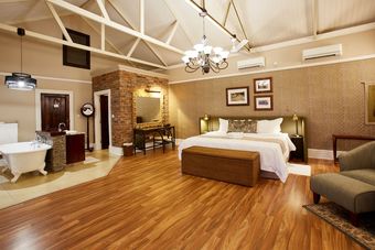 Hotel Zambezi Grande Private Game Experience - All Inclusive