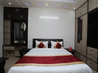 Oyo 10960 Hotel Royal India