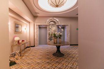 Hotel Marquis Sky Suites