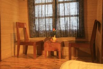 Hostal Tavan Riverside Homestay - Hostel