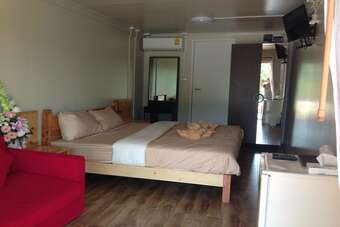 Hotel Check In & Chill Out Laem Sok Pier