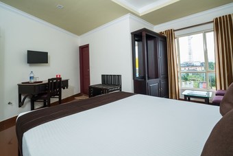 Oyo 10428 Hotel Sandal Breeze