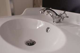 Cafe Pension The Chandelier