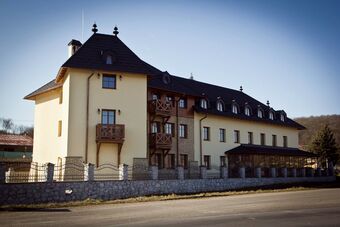 Pension Penzi�n Chateau Hunting