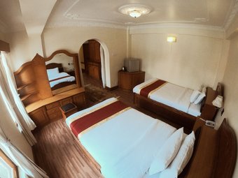 Hotel Bodhi Inn & Suite