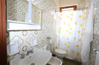 House With 2 Bedrooms In Punta Braccetto, With Furnished Terrace - 500 M From The Beach