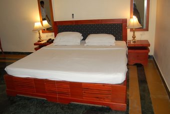 Hotel The Royal Residency