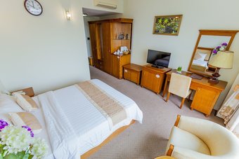 Thien An Riverside Hotel