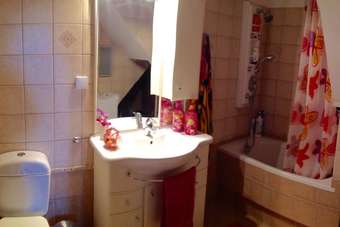 Apartamentos Stone House In Luscious Green Landscape