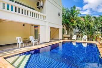 Hotel Oyo 475 Pathaya Place Kata