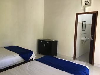 Bed & Breakfast Coconut Village Guest House