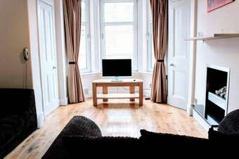 1 Bedroom Apartment In Leafy Morningside