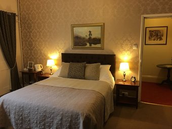 Bed & Breakfast Ashdale Guest House