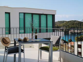 White Cloud Apartments