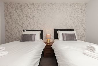 Duloch Apartments Tp