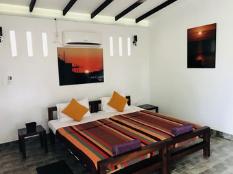 Hotel Sri Beach Bungalows And Villa