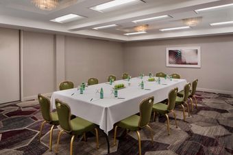 Hotel Hilton Oakland Airport