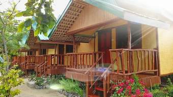 Hotel Chariz Beach Resort