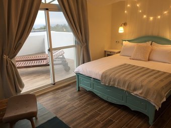 Bed & Breakfast Lanshan House